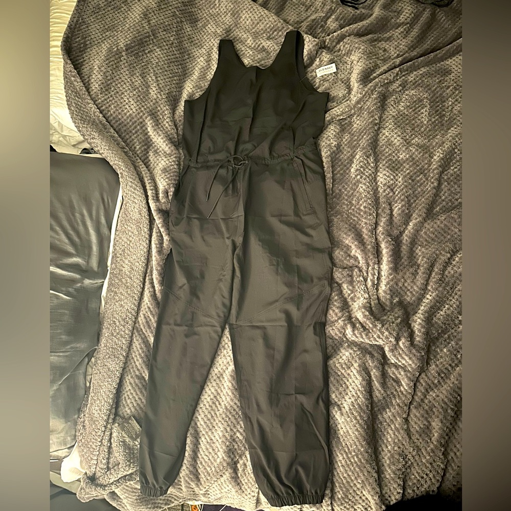 Old Navy Sleeveless StretchTech Wrap-Effect Jumpsuit for Women - size Large